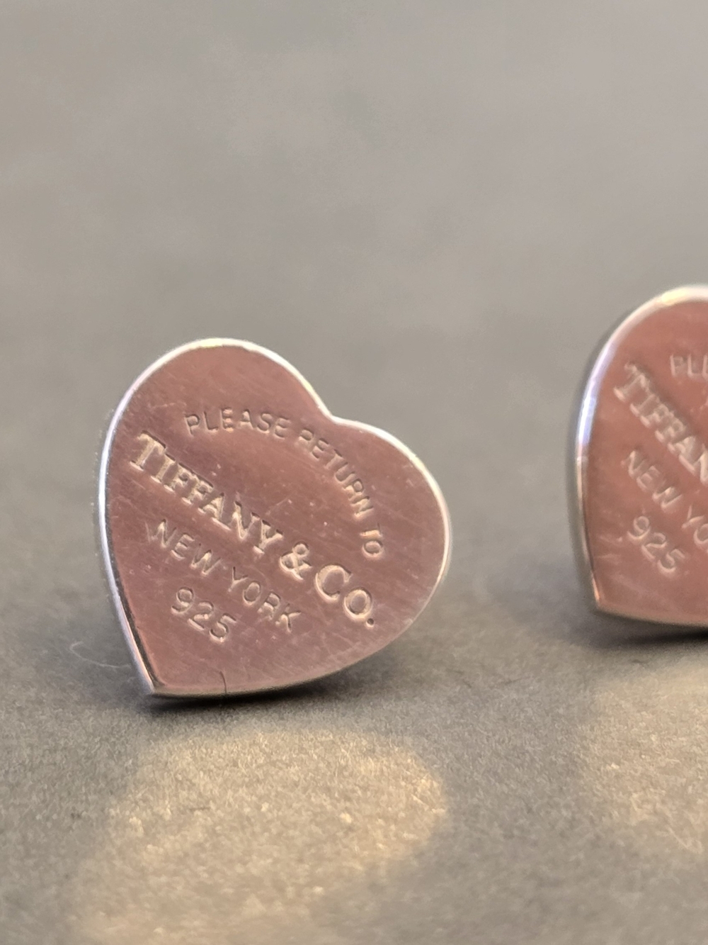 Tiffany & Co. Heart Stud Earrings in Polished Silver - Picture 2 of 3